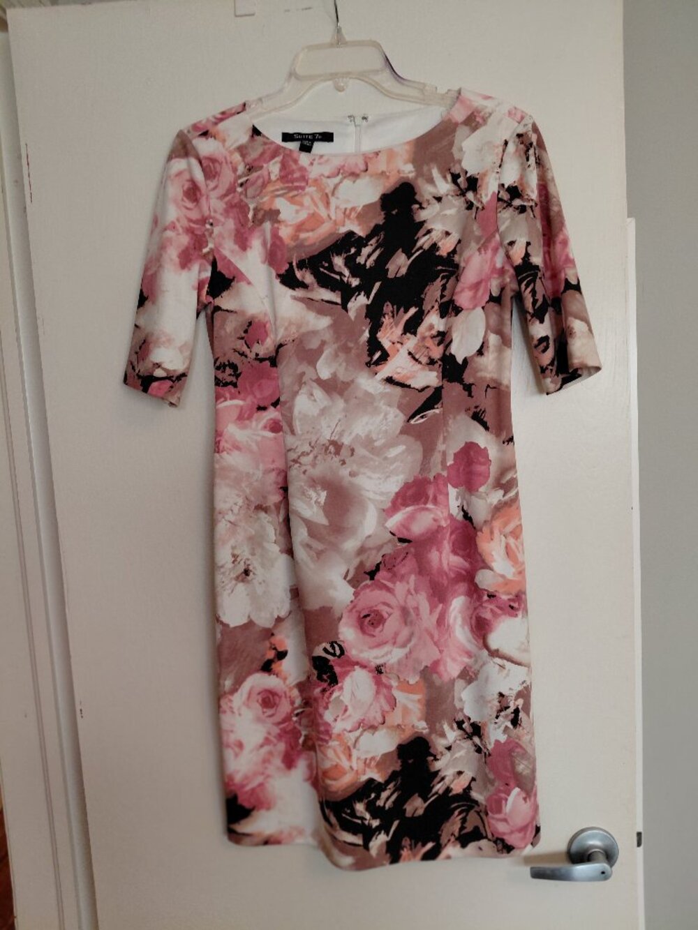 Dress - Picture 1 of 2